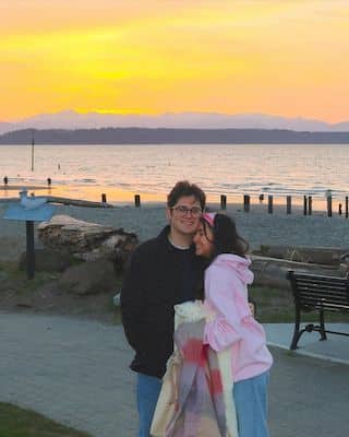 7 small ways your crush shows they care about you