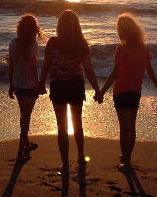 Free ways to show mom you love her this Mother’s Day