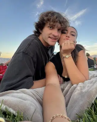 Is your crush “breadcrumbing” you?